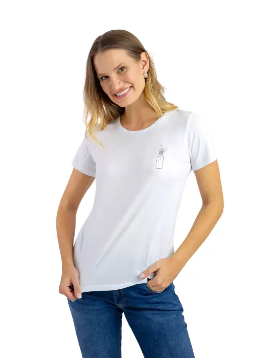 Tshirt Feminina head free  Basica bordado minimalista 