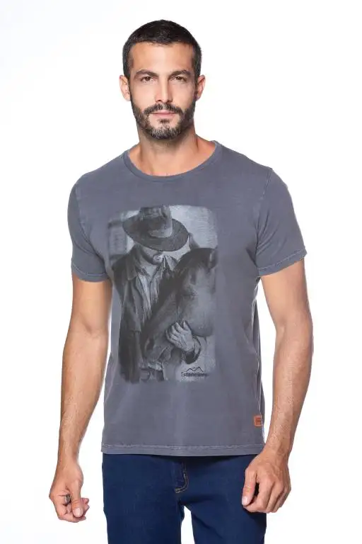 Camiseta Plus Size Masculina Estanciero Homem e Cavalo