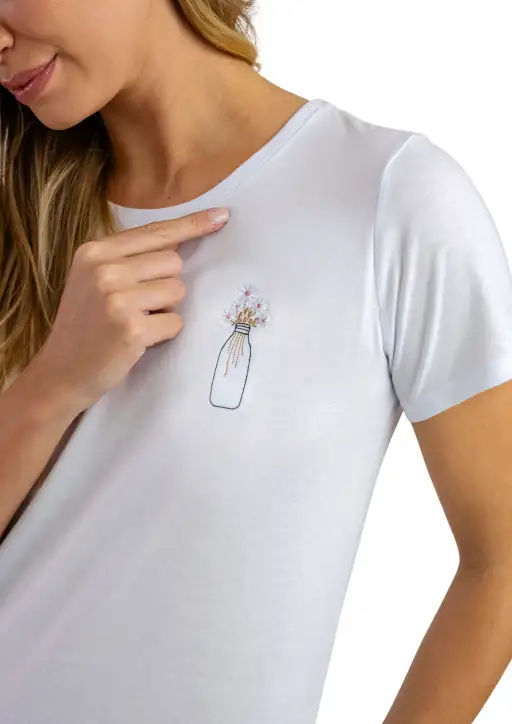 Tshirt Feminina Head Free Básica Bordado Vaso com Flores