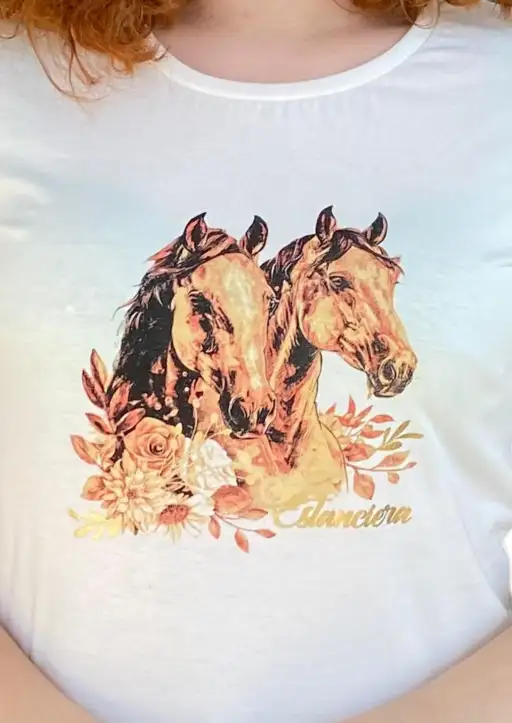 T-shirt Feminina Estanciera Horse and Flowers